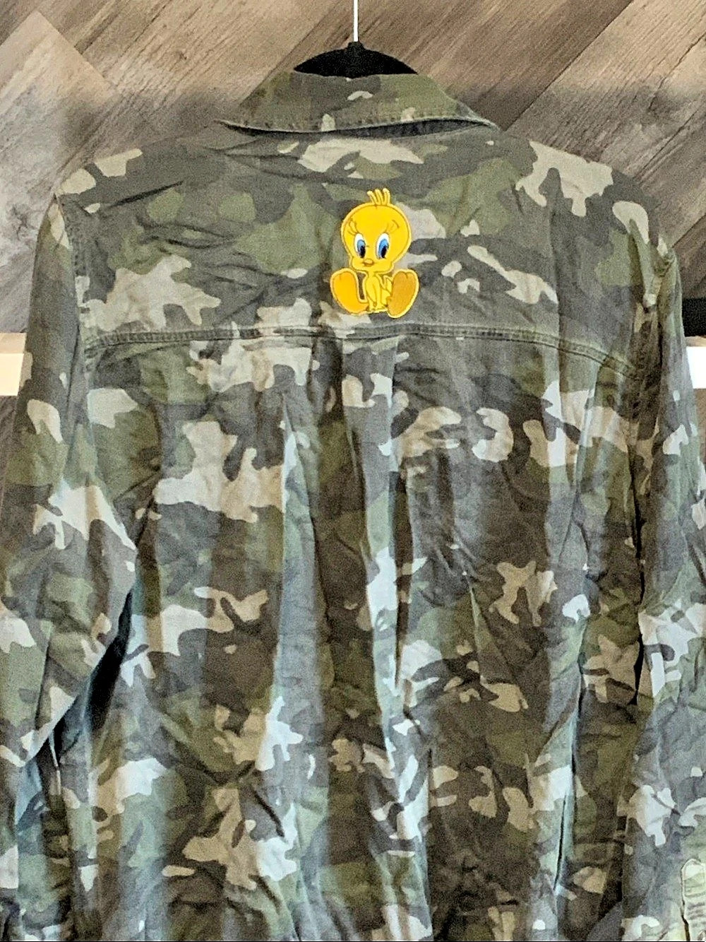 Time and Tru XL Camo Button Down Shirt Custom Tweety Bird Patch 🐤